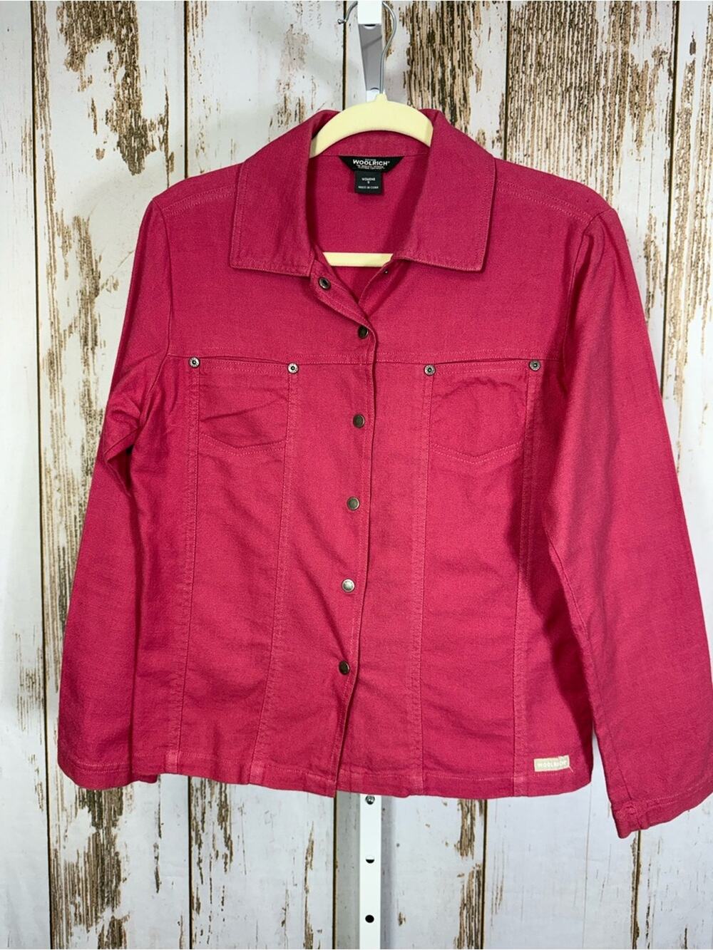 Woolrich, Wild Cherry 100% Cotton Button Up Shacket. Size Small. Pristine cond!